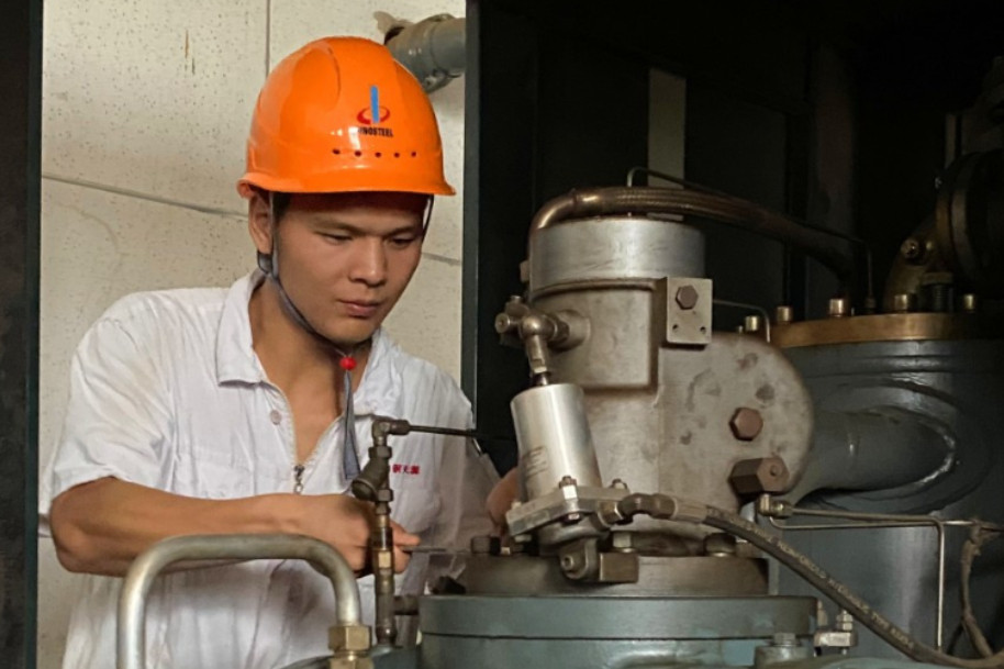 389171324719387.jpg 劉阿朋_金牛獎?wù)掌?_副本.jpg