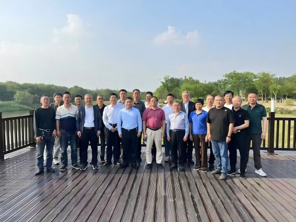 8971747361974774.jpg 發布-合影留念(1).jpg